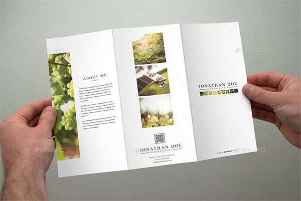 20 Awesome InDesign & PSD graphy Brochure Templates