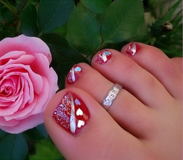 lamste famail Toe Nail Art Designs for Christmas 2012