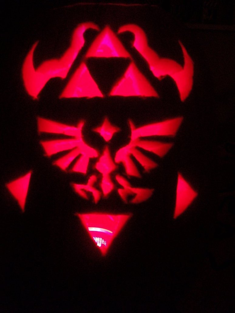 LoZ Triforce Pumpkin Carving by DarkWolf of the Wind on
